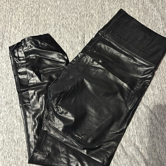 Knix Faux Leather Legging - Picture 1 of 5